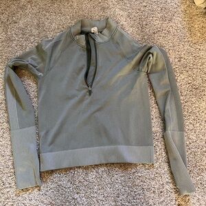 Lululemon top